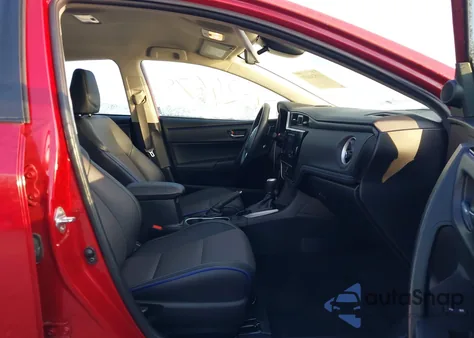 2018 Toyota Corolla L z USA, uszkodzony, nr VIN 2T1BURHE7JC027074